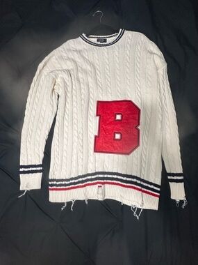 Boohoo Mens White Cable Knit Crewneck Sweater with Red 'B' Patch